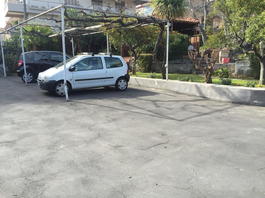 B&B Il Bagolaro Dell'Etna Sant'Agata Li Battiati Buitenkant foto