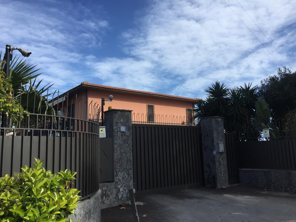 B&B Il Bagolaro Dell'Etna Sant'Agata Li Battiati Buitenkant foto
