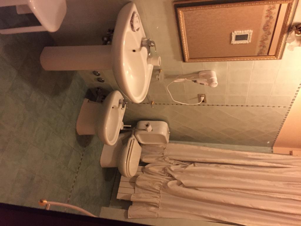 B&B Il Bagolaro Dell'Etna Sant'Agata Li Battiati Kamer foto